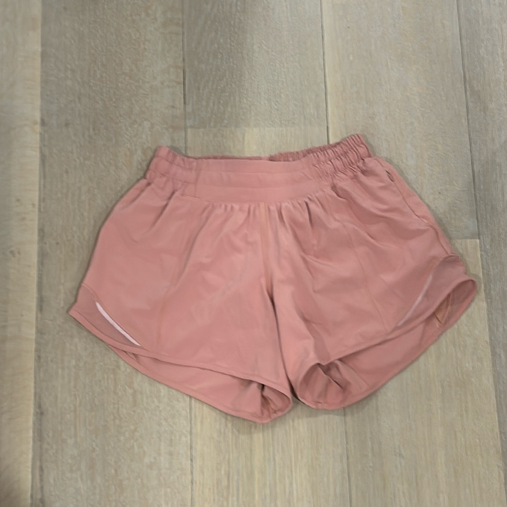 Lululemon Hotty Hot Low-Rise Lined Short 4"